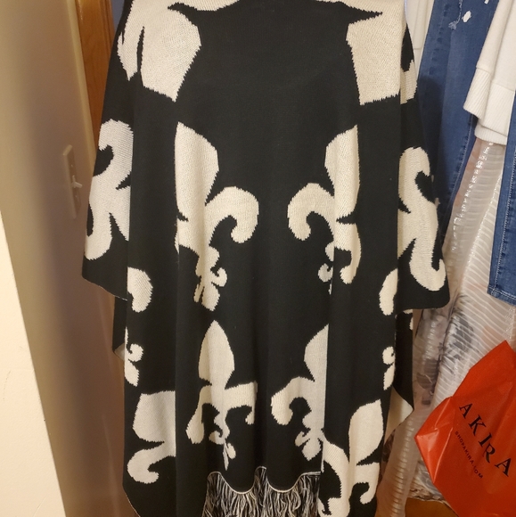 Shawl/wrap - Picture 2 of 4